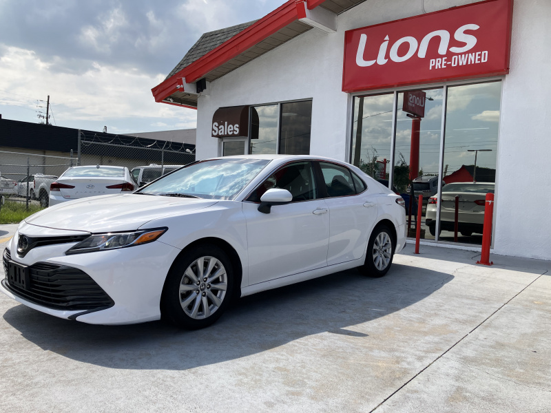 TOYOTA CAMRY LE SEDAN 4D