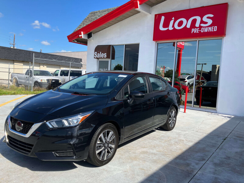 NISSAN VERSA SV SEDAN 4D